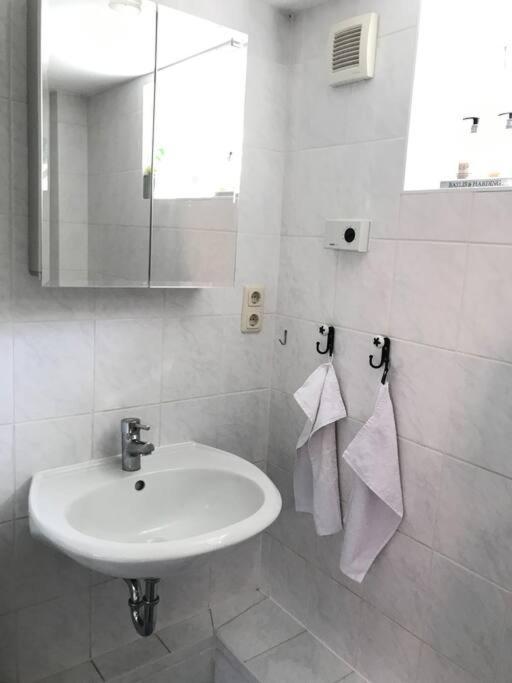 Schoene Wohnung Fuer Einen Kurzurlaub In Lueneburg Lüneburg Exterior foto